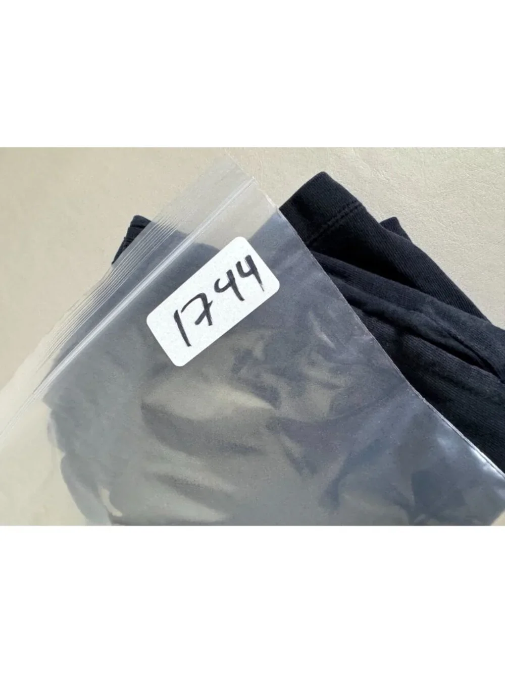 Nike Boys Black Athletic Shorts Kids XS Cotton Logo Embroidered Elastic Waist Dr